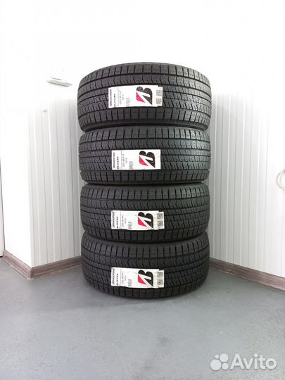 Bridgestone Blizzak Ice 225/50 R17