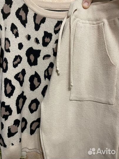 Костюм женский