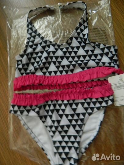 Купальники новые р.122 и р.104