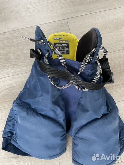 Продам детские хоккейные шорты Bauer