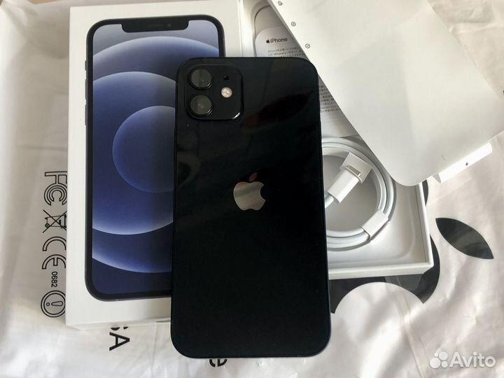 iPhone 12, 64 ГБ
