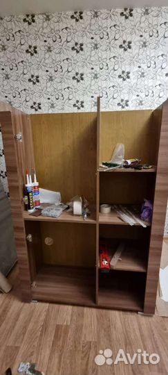 Стенка в прихожую