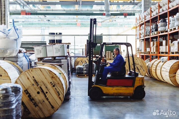 Комплектовщик (работник склада)