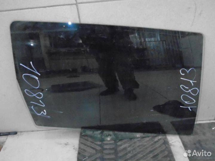 Стекло двери задней правой Peugeot 307 2001-2008