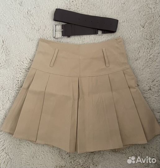 Бежевая мини юбка