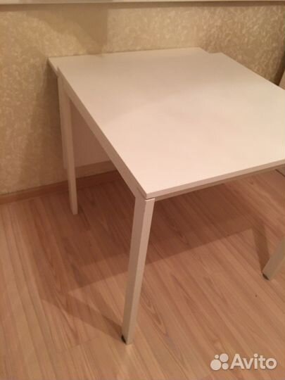 Кухонный стол