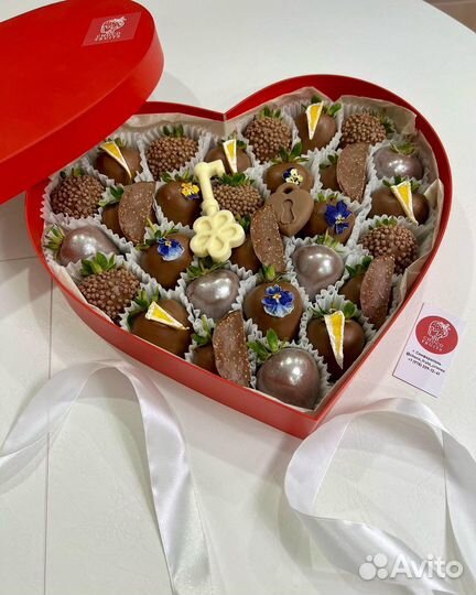 Клубника в шоколаде сердце, сюрприз, подарок