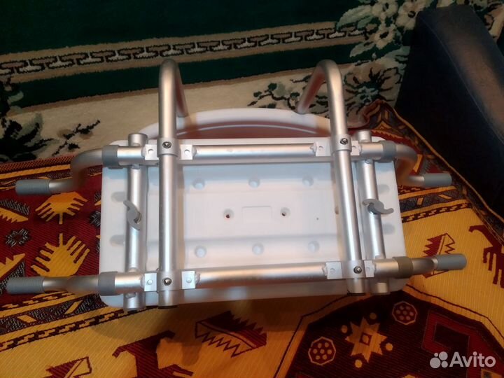 Стульчик для купания в ванной