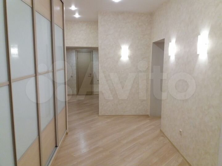 3-к. квартира, 110 м², 2/4 эт.