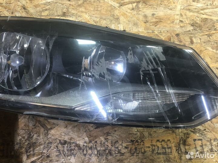 Фара поло левая рестайлинг с дефектом