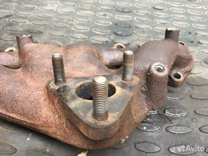 Коллектор выпускной Mitsubishi Pajero 4