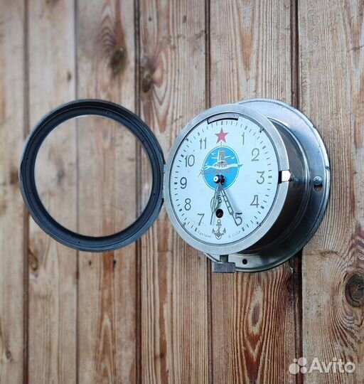 Часы судовые