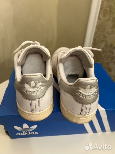 Кроссовки adidas