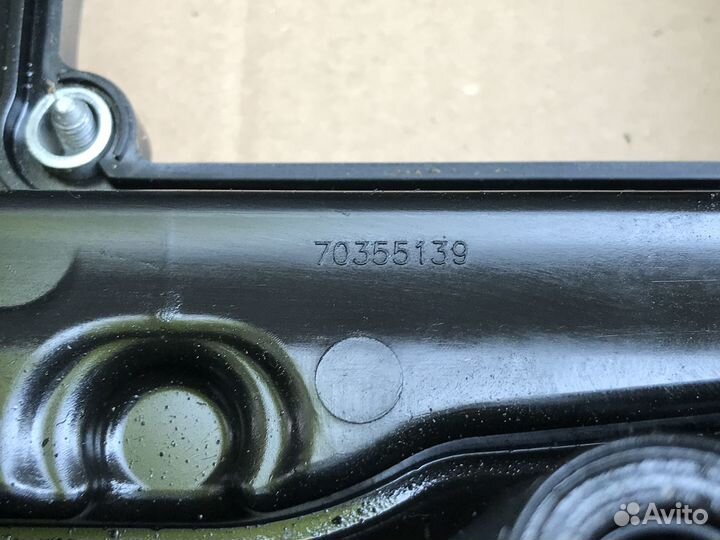 Клапанная крышка BMW 5 F10 535iX N55