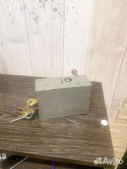 Замок для гаража