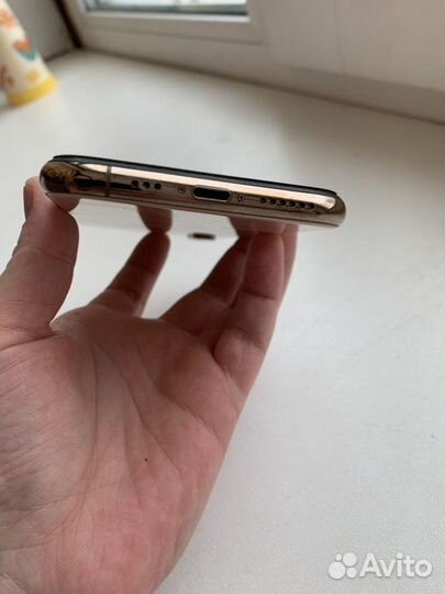 iPhone Xs, 64 ГБ