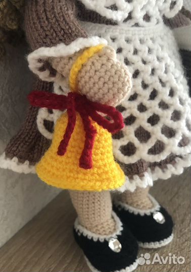 Вязаная кукла ручной работы