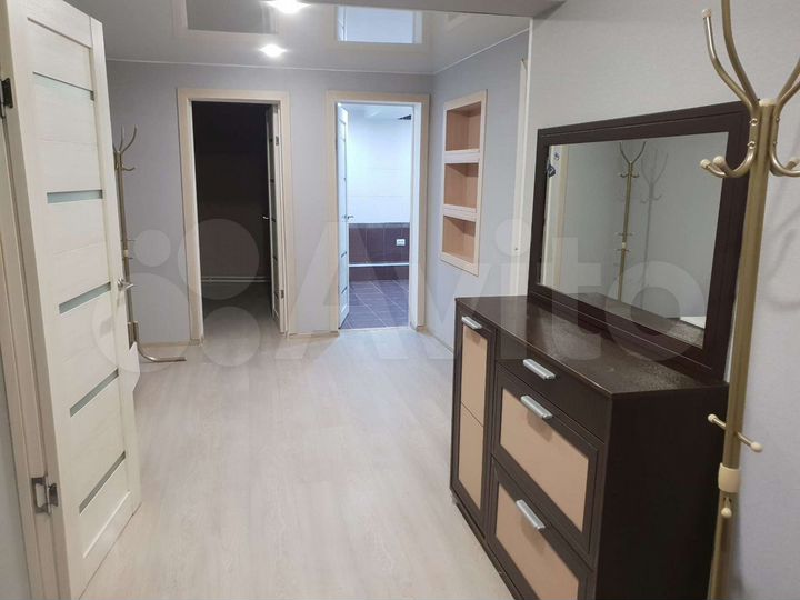 2-к. квартира, 81 м², 1/2 эт.