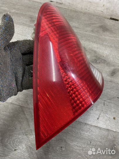 Фонарь задний левый Ford Focus