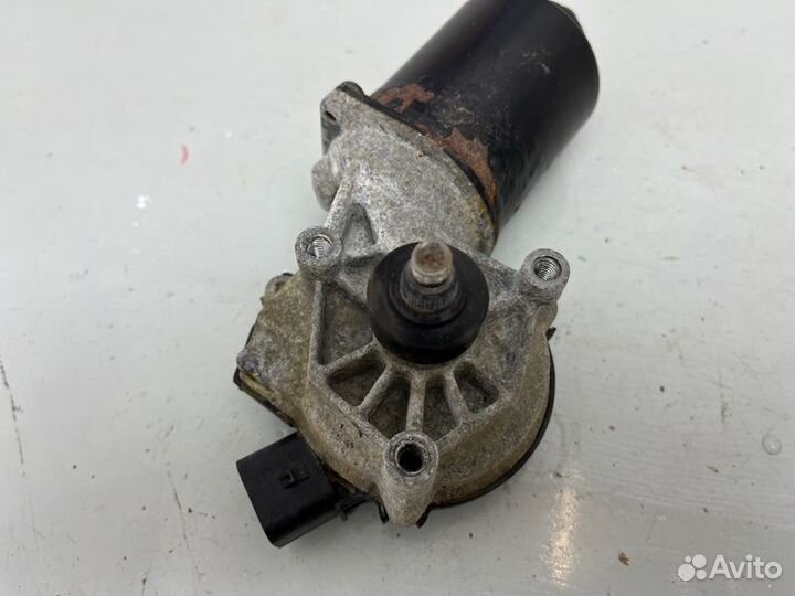 Моторчик стеклоочистителя передний Hyundai Solaris