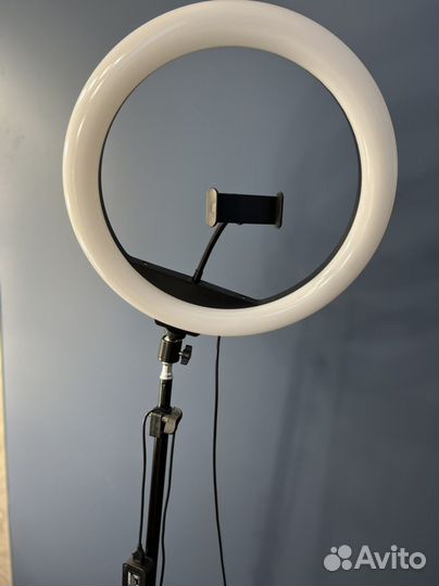 Кольцевая лампа со штативом