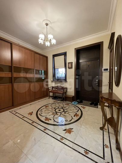 Таунхаус 280 м² на участке 2 сот.