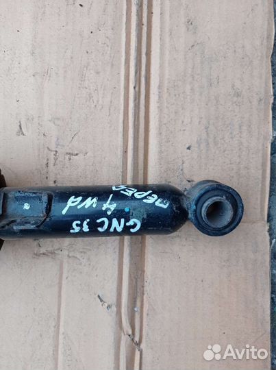 Амортизатор перед Nissan Laurel GHC-35 97-02г