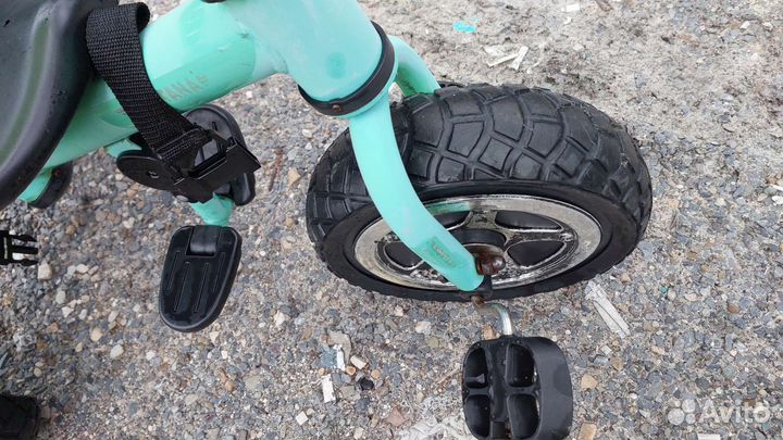 Велосипед детский трех колесный управляемый