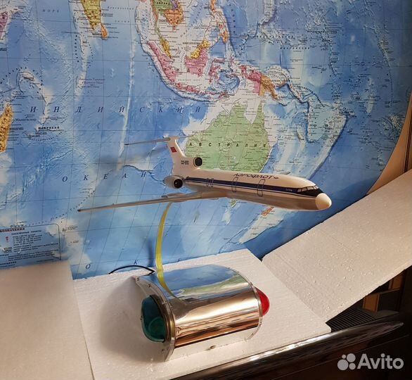 Кабинетная модель, самолет- светильник Ту-154