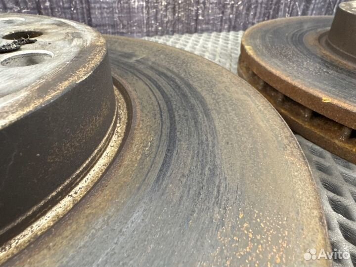 Тормозной диск передний Bmw X5 E53 M54 2006