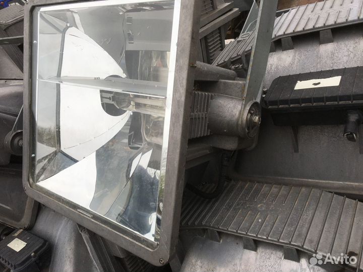 Прожектор для стадионов б/у Австрия 25 шт