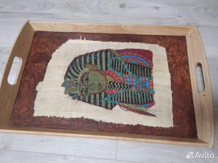 Поднос с египетским папирусом