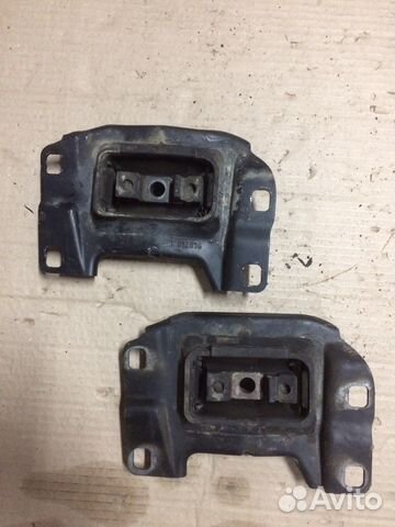 Опора двигателя Ford Focus 2,3 левая