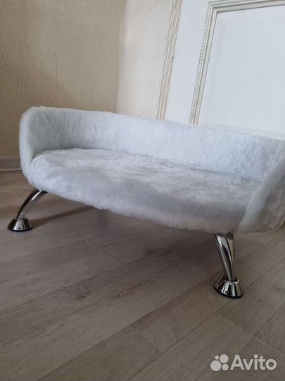 Диван для кошек и небольших собак