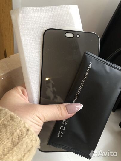 Защитное стекло iPhone 14 pro