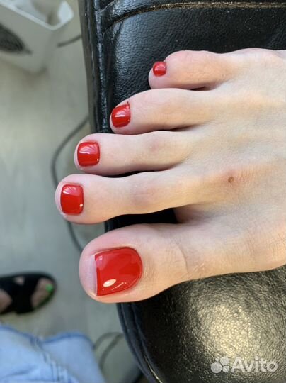 Маникюр педикюр