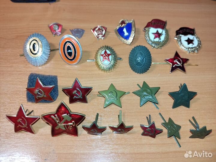 Отличительные знаки и кокарды СССР