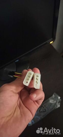 Переходник питания для видеокарт