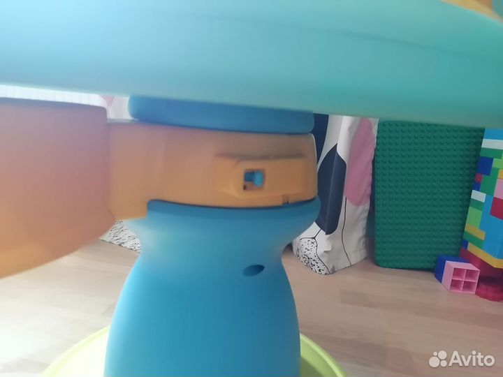 Bright starts игровой центр (столик с ходунками)