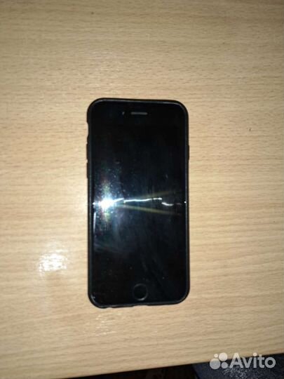 Телефон iPhone 6s