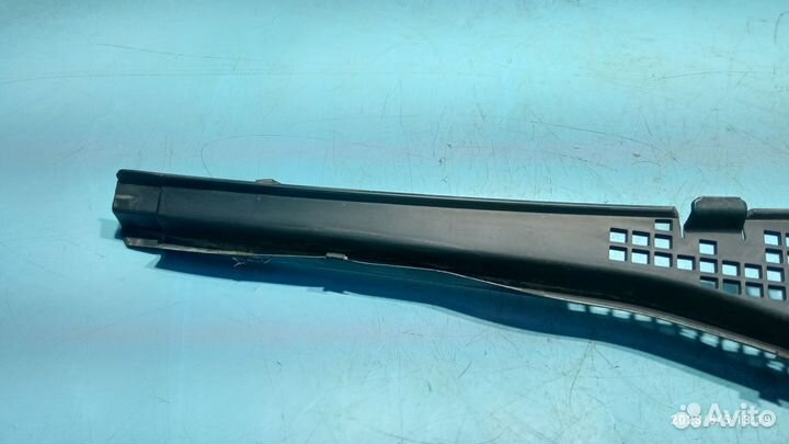 Жабо стеклоочистителей для Renault Logan 1