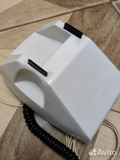 Телефон без номеронабирателя без кнопок