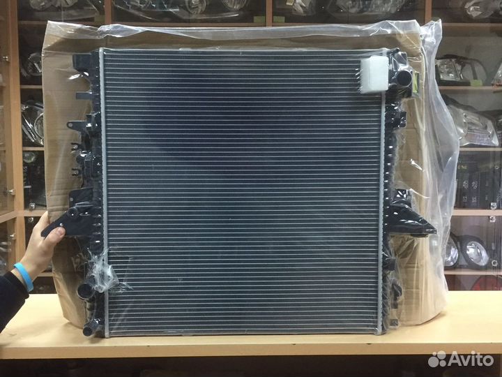 Радиатор охлаждения Ленд Ровер / Ренж Ровер