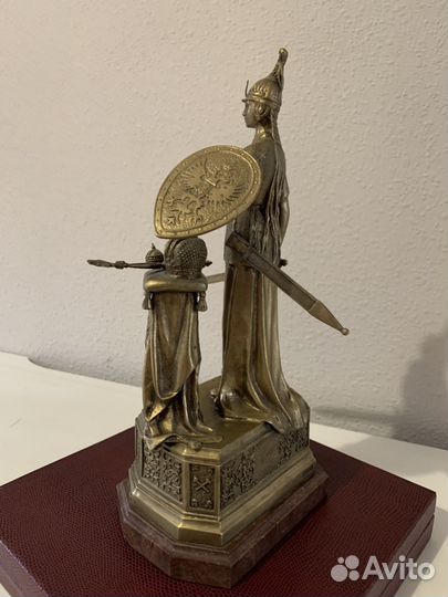 Бронзовая статуэтка Россия