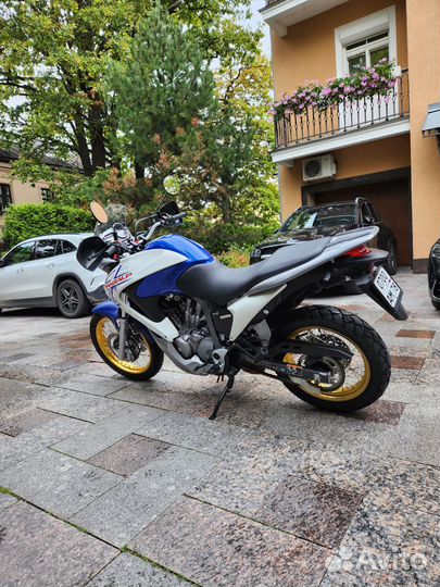 Мотоцикл Honda XL700VA