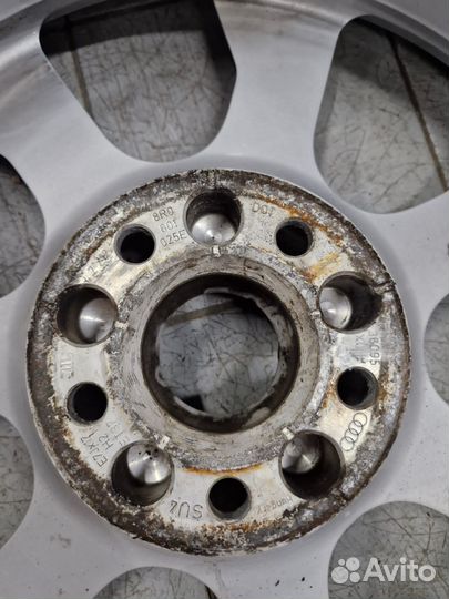 Диски 8R0601025E E7J x 17 H2 ET37 audi оригинал