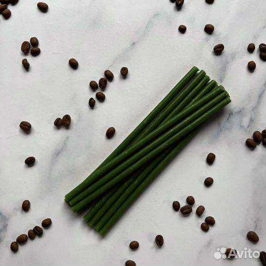 Свеча столбик и 10 зеленых свечей