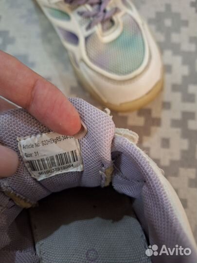 Кроссовки для девочки