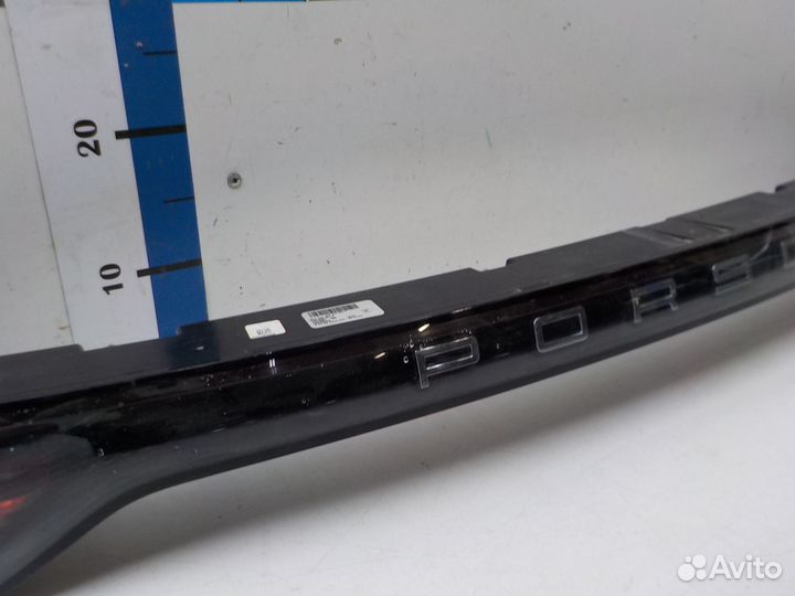 Фонарь задний правый внутренний Porsche Cayenne 20