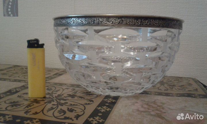 Хрустальный салатник с мельхиоровым ободком